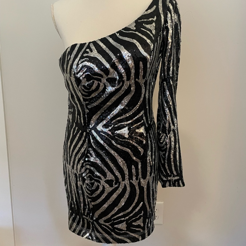 Alyce Paris One-Shoulder Black and Silver Dress